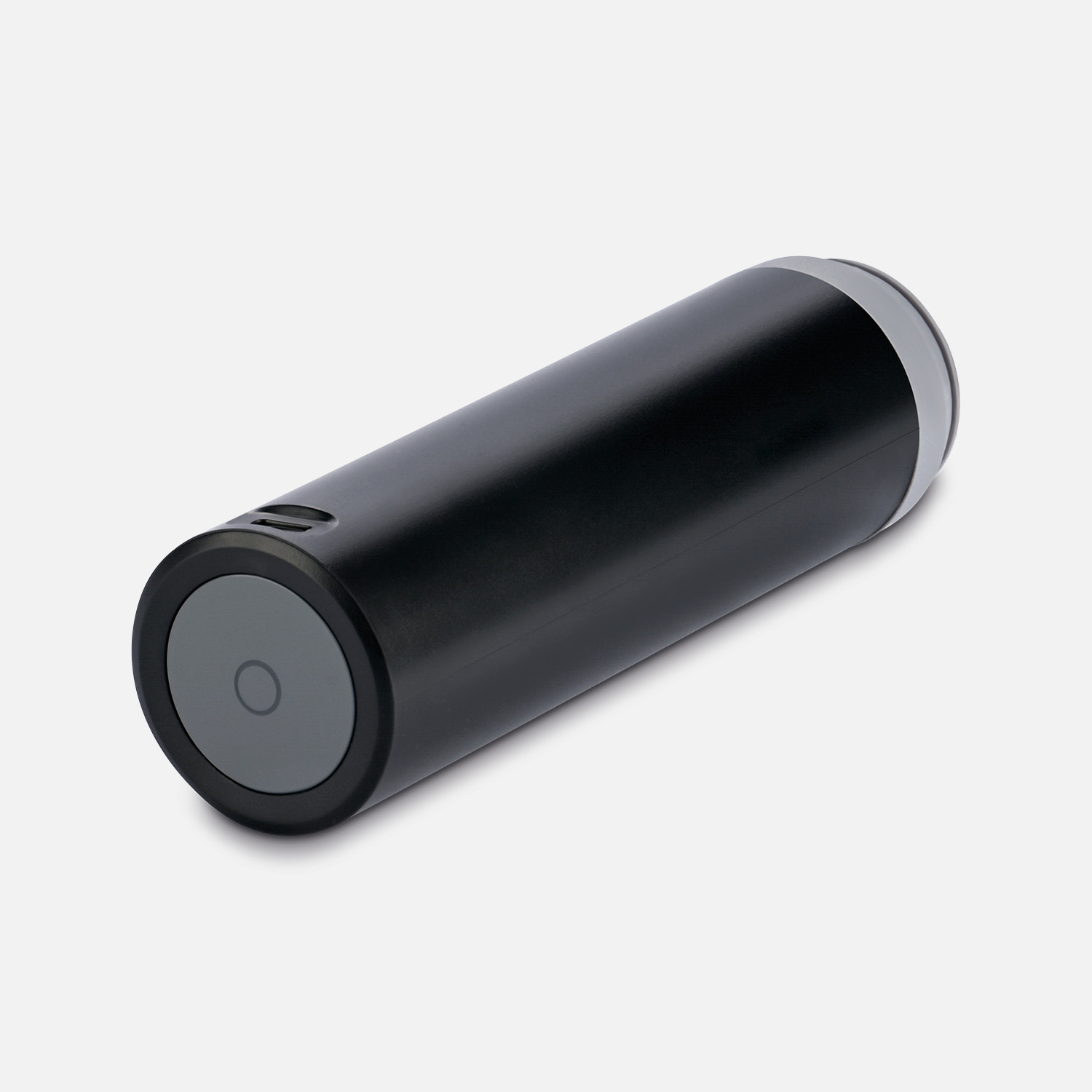 Schwarze, zylinderförmige Handpumpe mit grauer Bedientaste und USB-C Ladeanschluss 