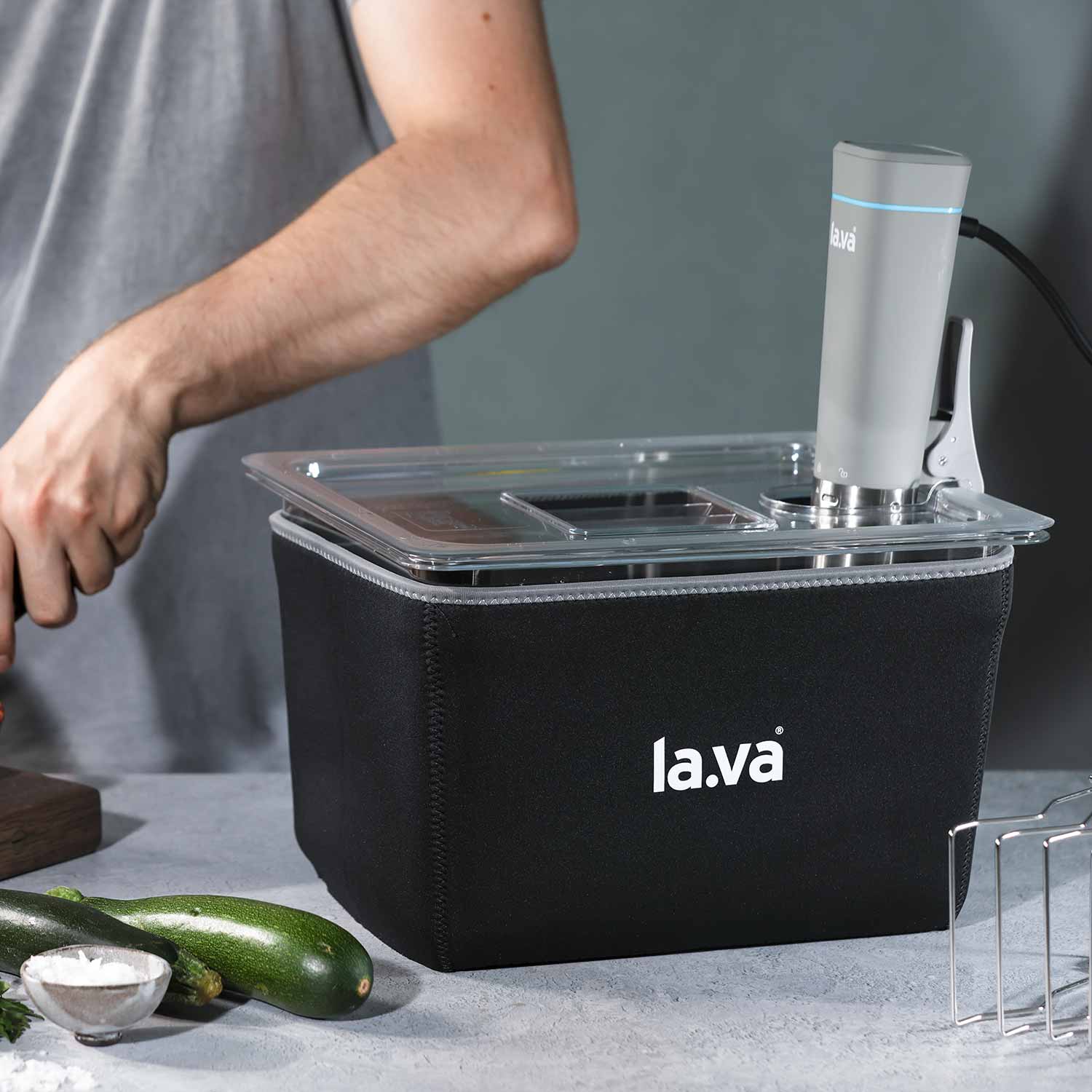 https://la-va.com/media/9e/02/18/1681377128/Sous_Vide_11.jpg