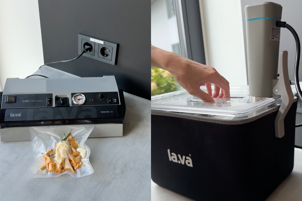 Sous-Vide-Garen mit vakuumierten Pilzen Vakuumierer vakuumiert Pilze, daneben Sous-vide-Garen im Wasserbad